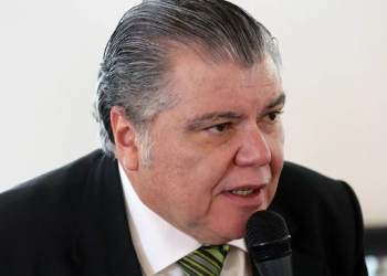 Para Sarney Filho, Bolsonaro deu sinal verde para desmatar