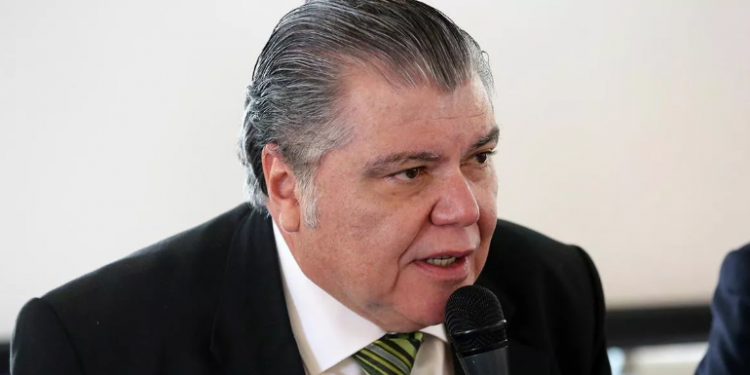 Para Sarney Filho, Bolsonaro deu sinal verde para desmatar