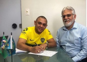 Fenômeno de votos na capital: Apóstolo é o nome da direita na disputa à prefeitura de São Luís.