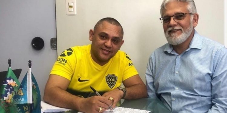 Fenômeno de votos na capital: Apóstolo é o nome da direita na disputa à prefeitura de São Luís.