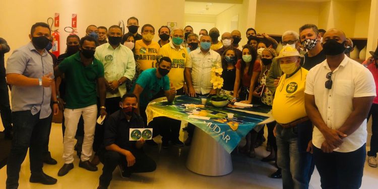 PASTOR SILVIO ANTÔNIO RECEBE SINAL VERDE DA NACIONAL DO PRTB E GARANTE: “SOU O ÚNICO CANDIDATO DA DIREITA EM SÃO LUÍS.”