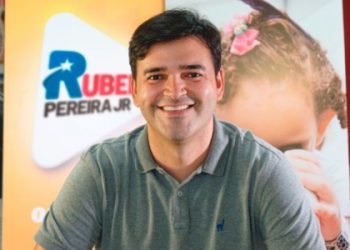 Rubens Júnior usa redes sociais para contar história de bairros em série de vídeos