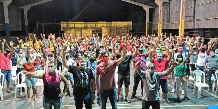 ITAPERA RECEPCIONA POETA E RUBENS DE FORMA CALOROSA