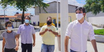 Rubens destaca inauguração da praça do Cohatrac, revitalizada durante sua gestão na Secid