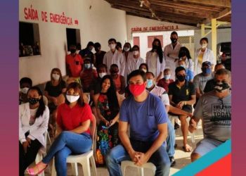 Moradores do Codozinho dialogam com Valéria Lauande e Rubens Jr