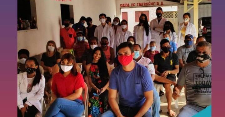 Moradores do Codozinho dialogam com Valéria Lauande e Rubens Jr