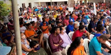 Lelé Arouche provoca aglomeração e desrespeita medidas contra o coronavírus em São Vicente Férrer