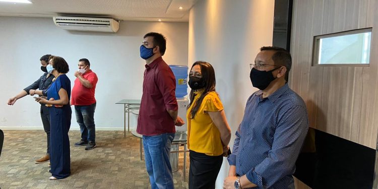 DIALOGANDO COM OS EVANGÉLICOS