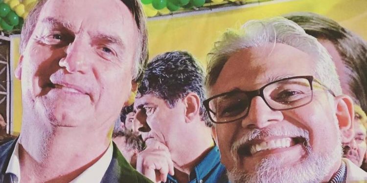 Apóstolo Silvio Antônio garante: “Sou Direita! Sou Bolsonaro.”