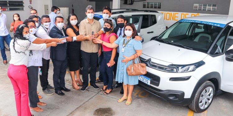 A pedido de Osmar Filho, Conselhos Tutelares são beneficiados com veículos novos