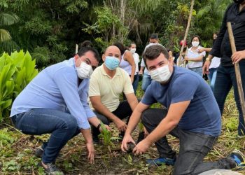 Vereador Álvaro Pires participa de ação de sustentabilidade no Parque Estadual do Bacanga