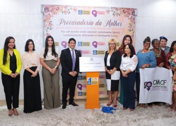 OSMAR FILHO PARABENIZA MULHERES MARANHENSES E CELEBRA AUMENTO DA BANCADA FEMININA NA CÂMARA DE SÃO LUÍS