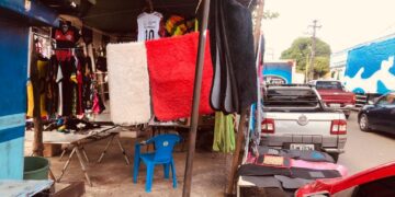 CRACOLÂNDIA? Descaso e absurdo: olha o trapo que se tornou a avenida principal do Anjo da Guarda.