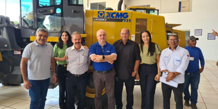 O pré-candidato a primeiro suplente ao senado EVANDRO JÚNIOR se reúne com empresários e pecuaristas de Imperatriz.