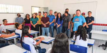 GOVERNO REALIZA MUTIRÃO DE SAÚDE, ENTREGA ESCOLA DIGNA E VISTORIA PAVIMENTAÇÃO DE VIAS EM SANTO AMARO