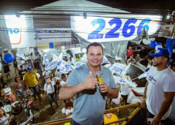 Umbelino Junior inaugura comitê com grande adesivaço e movimenta a capital