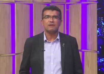 Lahesio Bonfim sai em defesa de bolsonaristas extremistas e insulta o vice-governador Felipe Camarão