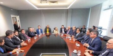 Iracema Vale discute fortalecimento da economia com representantes da classe empresarial maranhense