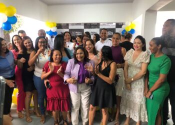 Em solenidade bastante prestigiada, prefeita Paula Azevedo reinaugura CAPS II