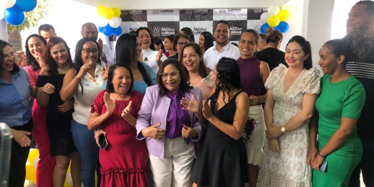 Em solenidade bastante prestigiada, prefeita Paula Azevedo reinaugura CAPS II