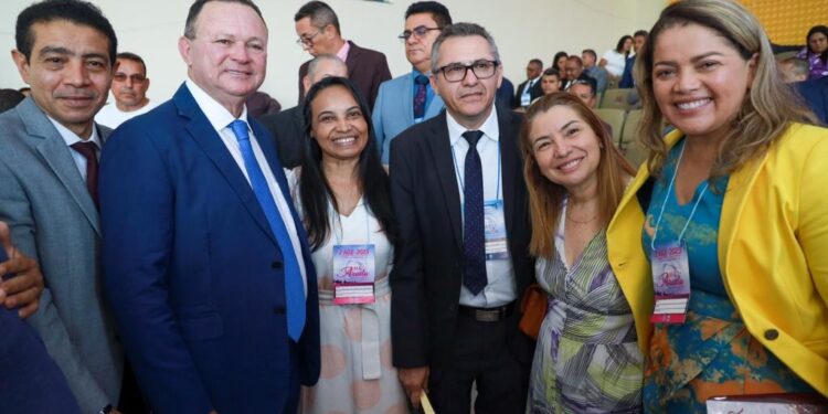 Ceadema 2023-Iracema Vale reafirma compromisso com evangélicos em prol dos maranhenses