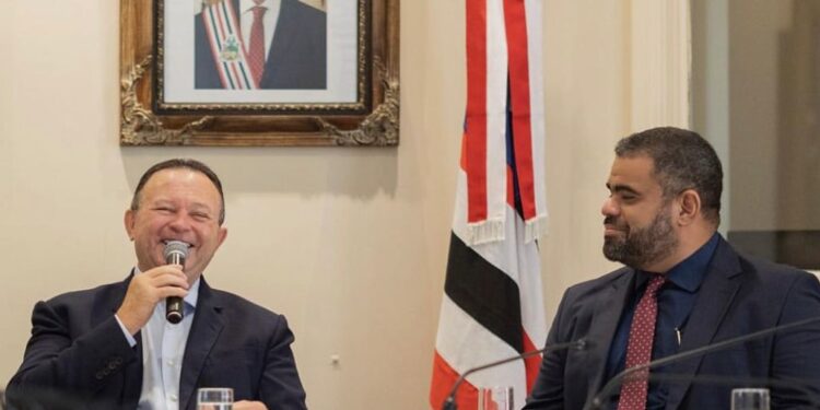 Paulo Victor acompanha Carlos Brandão em autorização de obras de Mobilidade Urbana em São Luís