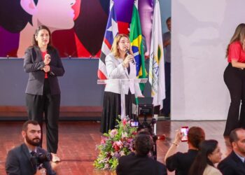 Mulheres de todo o país debatem fortalecimento da presença feminina nos espaços de poder
