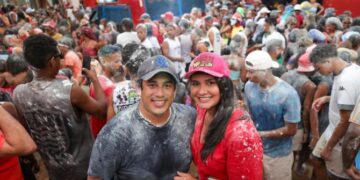 Deputado Osmar Filho realiza Carnaval Lava-pratos no bairro do São Francisco