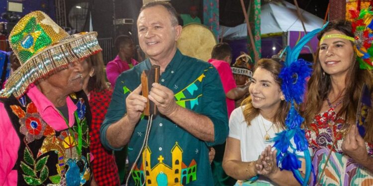 Brandão prestigia Arraial da Assembleia e parabeniza Iracema Vale pelo evento