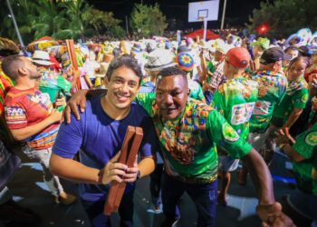 Osmar Filho realiza mais uma edição do “São João na Praça” no bairro do São Francisco