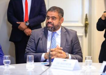 Paulo Victor participa de assinatura de ordem de serviço de duas obras de mobilidade na região metropolitana