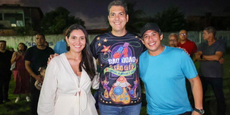 Com Osmar Filho e Clara Gomes, Eduardo Braide entrega iluminação de Led no Estádio Beira-Rio, na Ilhinha