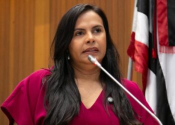 Ana do Gás denuncia violência de gênero em ADIN do Solidariedade contra reeleição de Iracema Vale