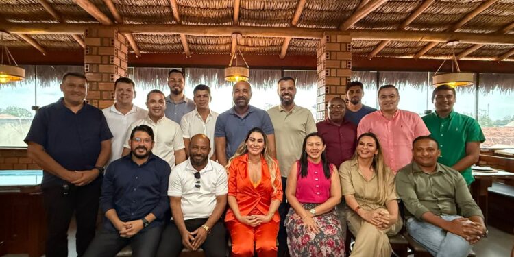 Na Baixada Maranhense, Roberto Costa recebe mais adesões na corrida pela presidência da FAMEM