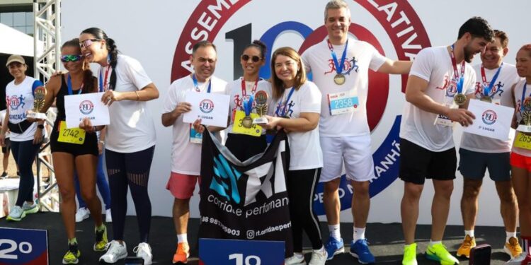 Vencedores da corrida da Alema celebram iniciativa da Casa em favor do esporte