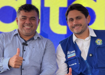 Deputado Ivan Júnior participa do lançamento da Carreta Digital ao lado do ministro Juscelino Filho