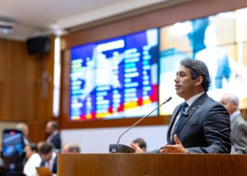 Lei de iniciativa de Osmar Filho instituiu no Maranhão mês de conscientização sobre o autismo