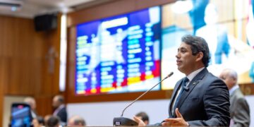 Lei de iniciativa de Osmar Filho instituiu no Maranhão mês de conscientização sobre o autismo