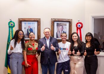 Brandão lança programa com bolsas de mil reais para estudantes de escolas públicas aprovados com as melhores notas em vestibulares