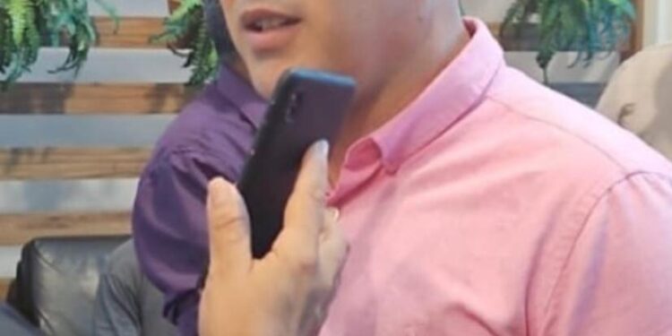 Após 120 dias de mandato, prefeito André da Ralpnet enfrenta um cenário desafiador marcado pela insatisfação de grupos derrotados nas eleições de 2024.