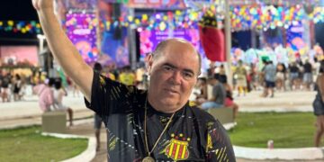 “Toque de Midas” da cultura popular: Astro de Ogum reafirma liderança com sucesso do Arraial “Pertinho de Você”