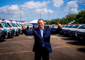 Brandão entrega 71 novas ambulâncias e mais 40 viaturas para a segurança