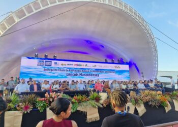 Certificado de Patrimônio Natural da Humanidade é entregue pela UNESCO aos Lençóis Maranhenses em Barreirinhas.