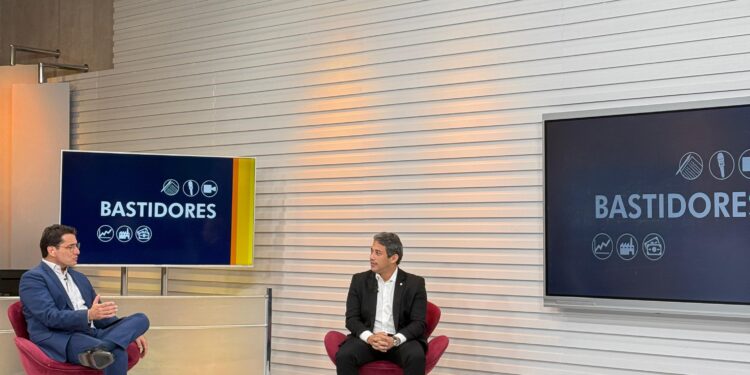 Em entrevista à TV Mirante, deputado Osmar Filho fala sobre projeto de combate à chamada “adultização de crianças” na internet