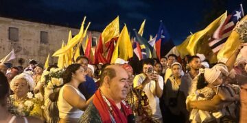 Carlos Brandão e Iracema Vale prestigiam a tradicional Procissão dos Orixás