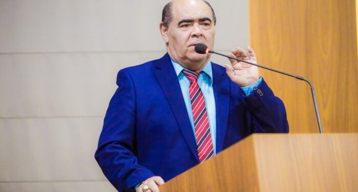 UM OPRESSOR ABUSIVO!