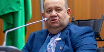 “Estão mostrando um cavalo dizendo que é um boi”, afirma Fred Maia sobre oposição tentar implicar governador no caso da Conafer