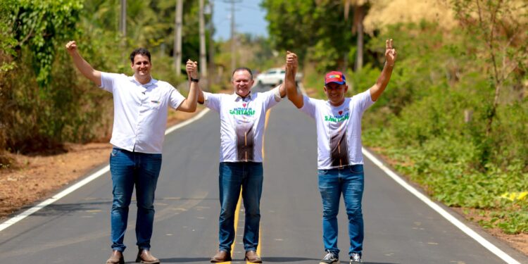 Brandão entrega estrada de Santana em São João Batista e vistoria Travessia da Baixada
