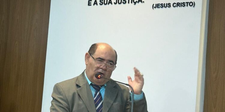 Astro de Ogum apresenta relatório da CCJ e destaca produtividade histórica