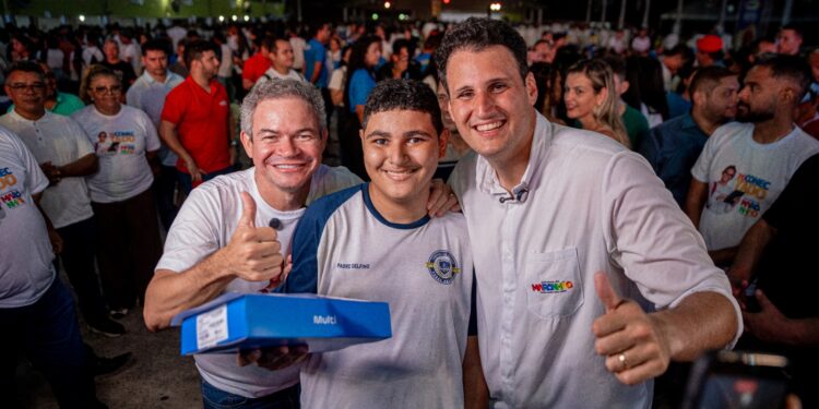 Governo do Estado garante inclusão digital a alunos da rede estadual em Timon